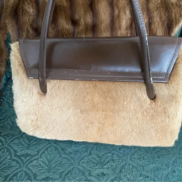 Refined Elegance in Rare Kangaroo Leather - Picture 3 of 10